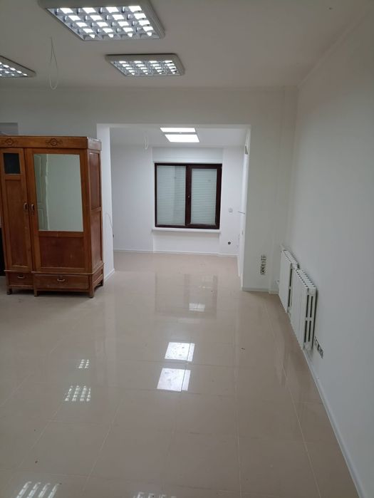 Приміщення 62м фасад під аптеку, магазин, офіс та 5+5м складських вул.