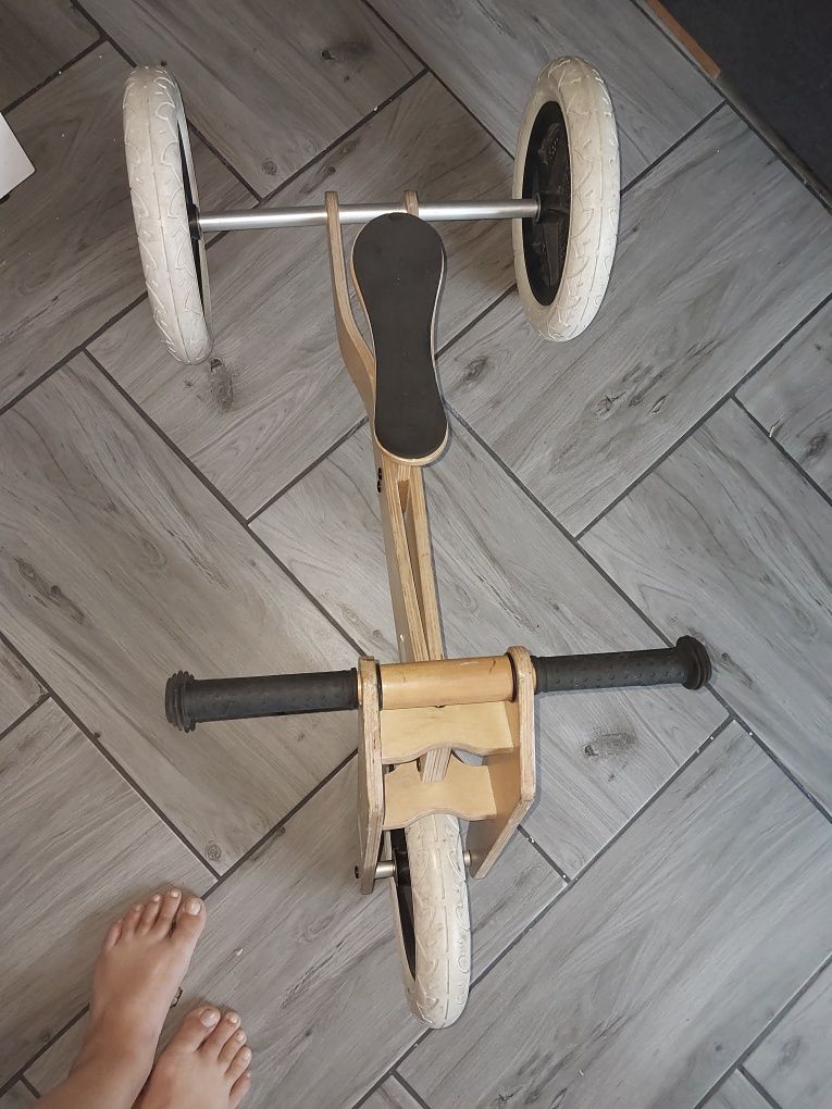 Rower biegowy na trzech kółkach