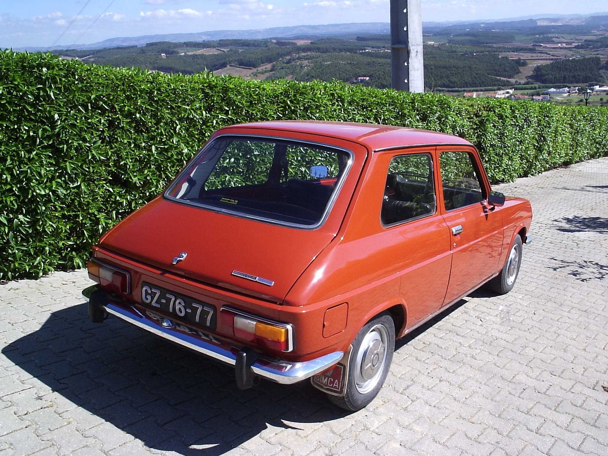 Carro clássico Simca 1100