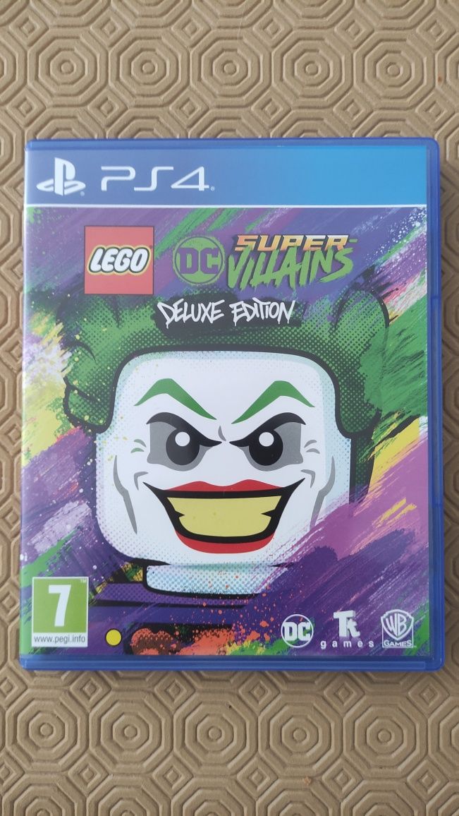 Vendo jogo DC Villains Deluxe PS4