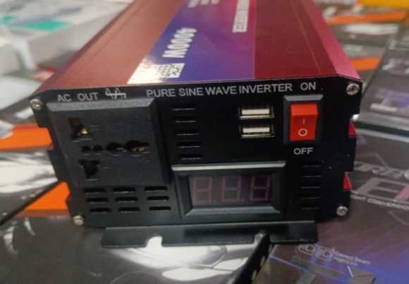 Преобразователь Инвертор 4000W ватт 12V/24V Перетворювач с дисплеем