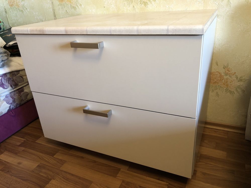 Комод/тумба з фурнітурою Miele