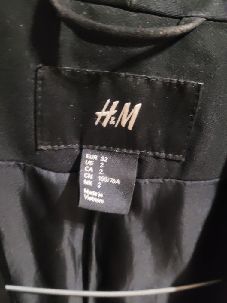 Czarna marynarka H&M