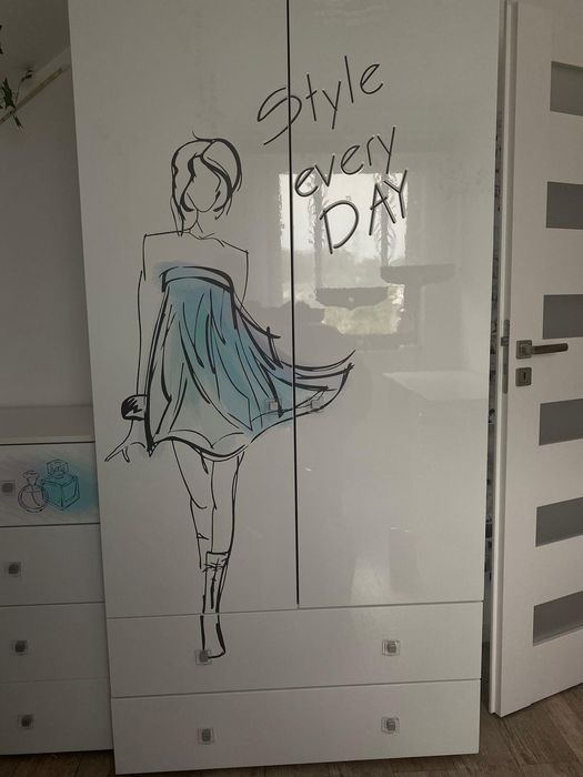 Sprzedam meble do pokoju dziewczycego