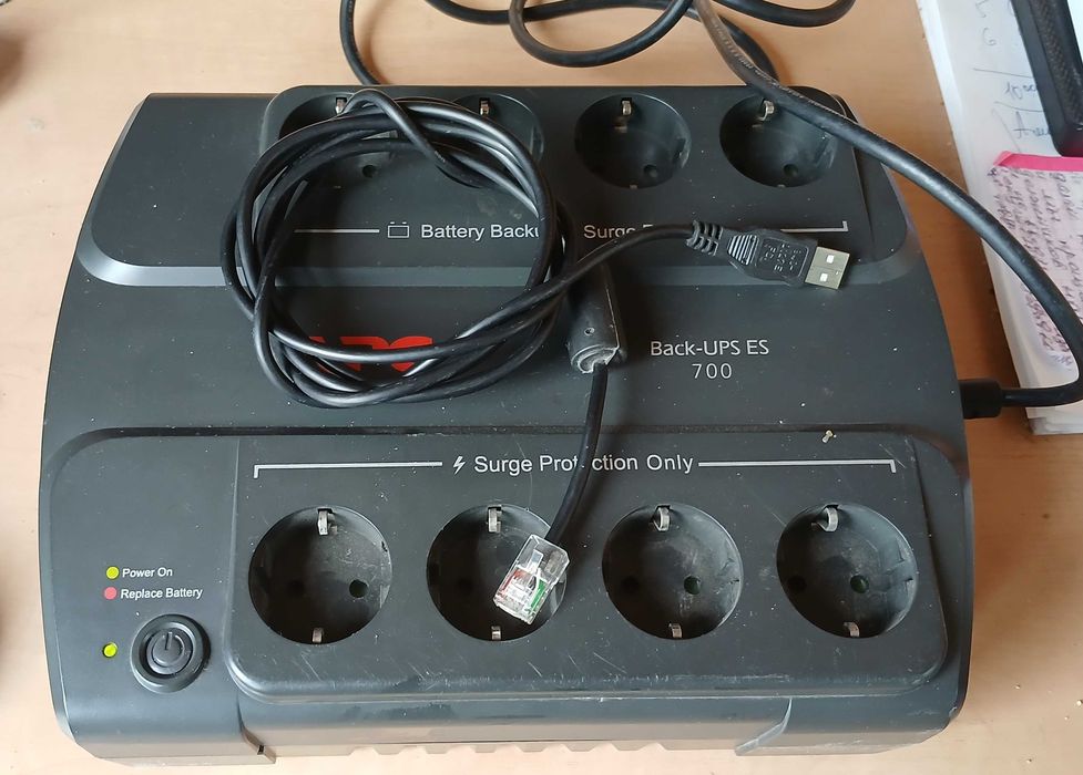 Безперебійник APC Buck-UPS TS 700