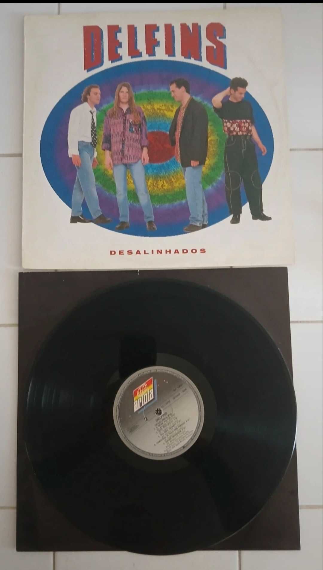 Delfins - Desalinhados
 - U Outro Lado Existe
(Vinil)