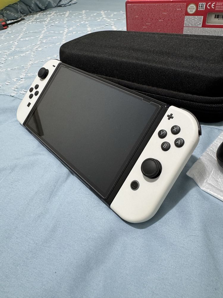 Vendo Nitendo Switch OLed - Como Nova