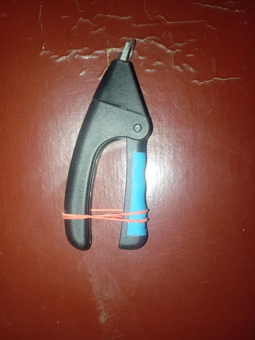 Продам срочно  инструмент для обрезки ногти собак