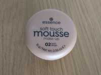 Podkład w musie Essence Soft Touch Mousse Matujący