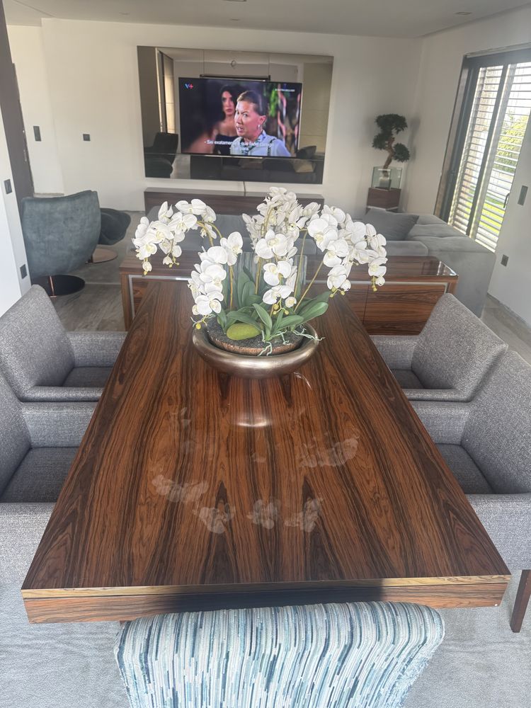 Mesa de sala em pau ferro Las kasas extensivel + cadeiras