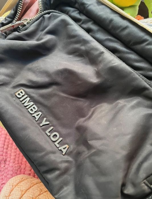 Mala Bimba y Lola preta nylon 
interior a rosa com 3 bolsas exteriores