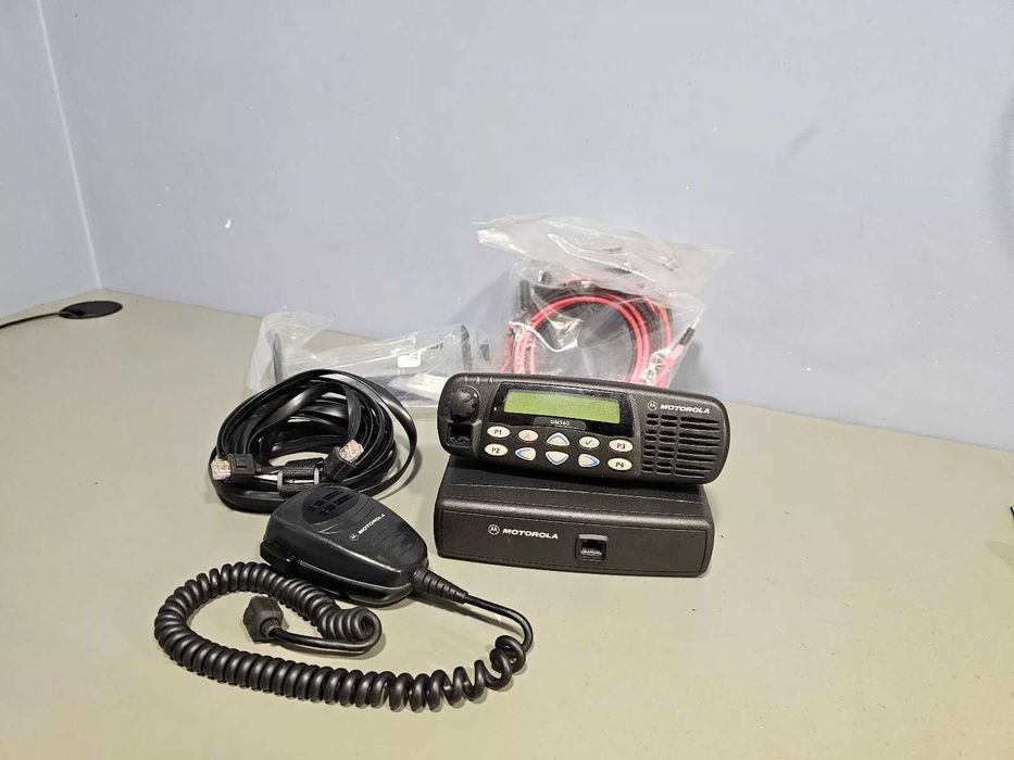 Radiotelefon Motorola GM360 Komplet VHF 136-174 mhz zestaw separujący
