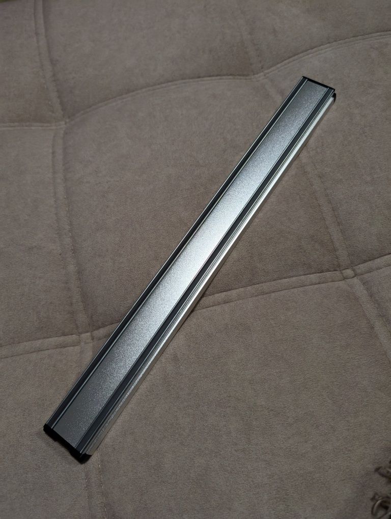 Listwa magnetyczna na noże 40 cm