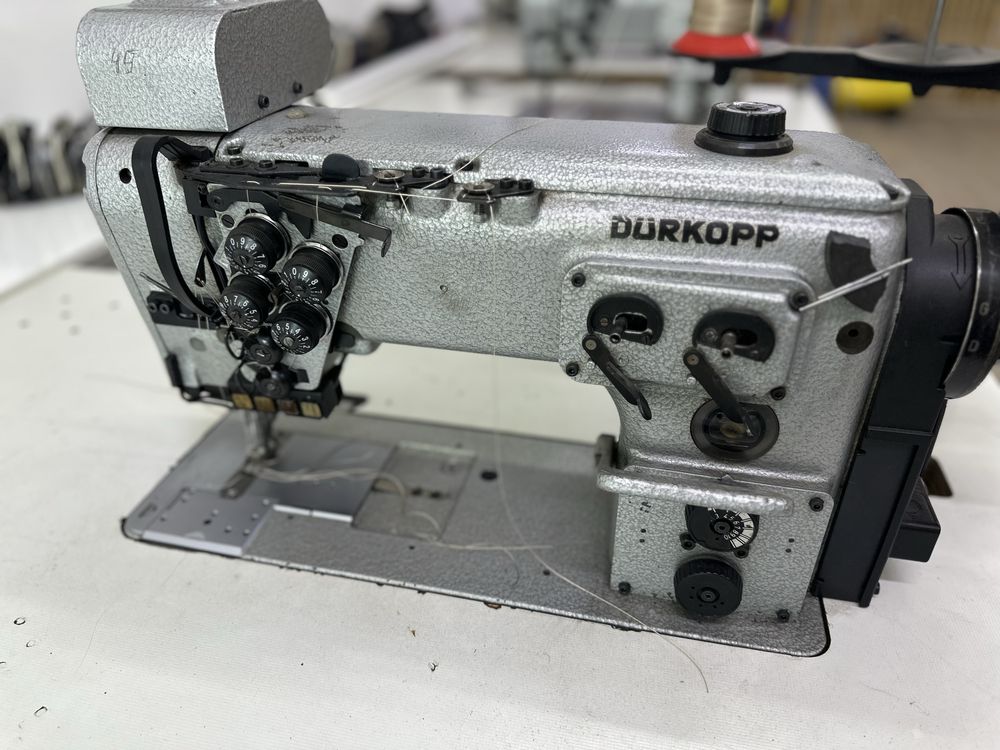 Двухигольная швейная машинка Durkopp 294