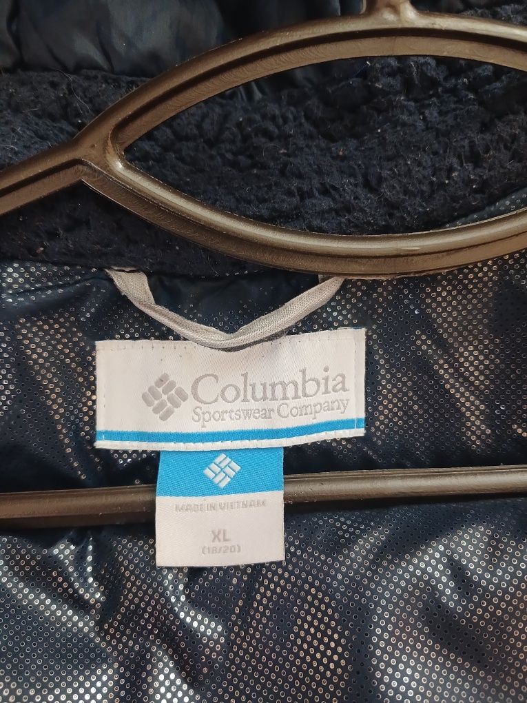 Продам зимову куртку для підлітка Columbia