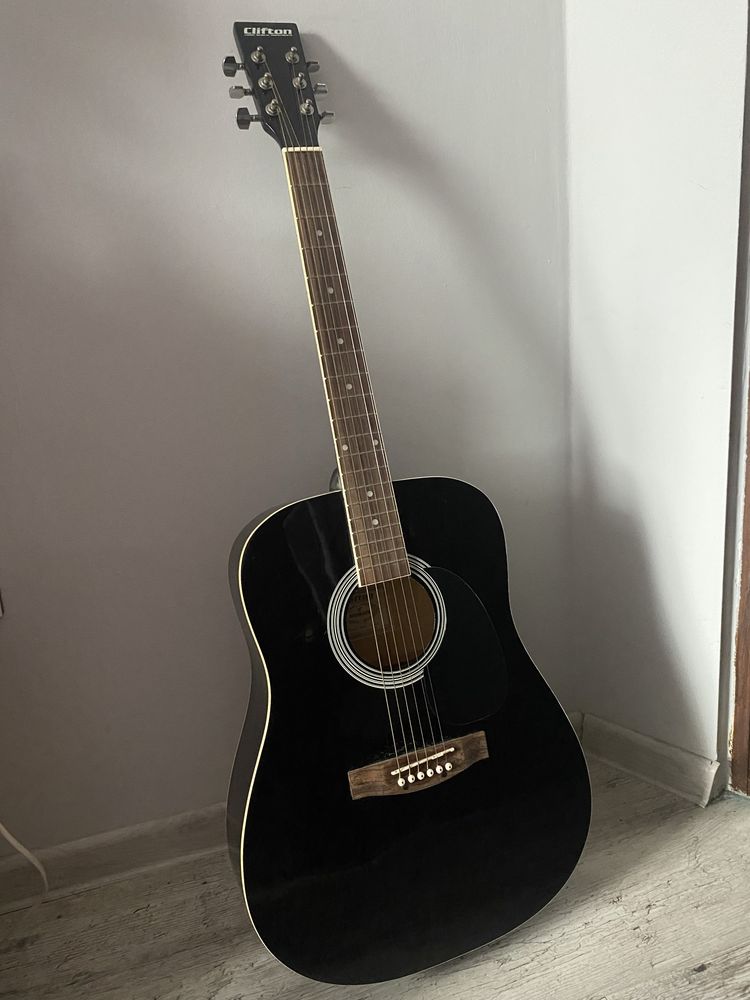 Gitara  CLIFTON.