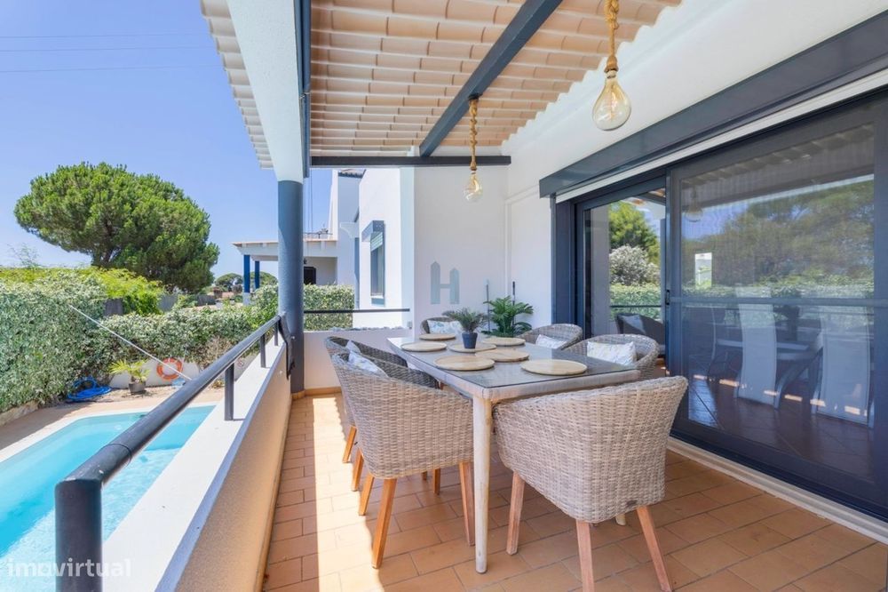 Moradia V4+1 com piscina