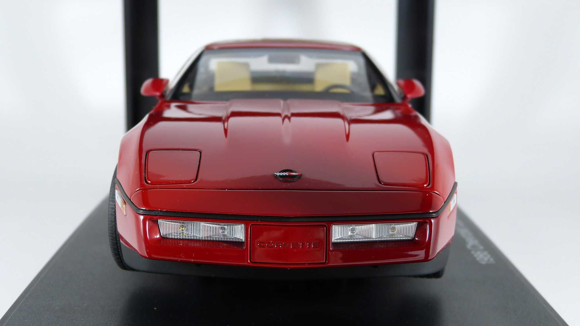 Model 1:18 AUTOart Chevrolet Corvette C4 1986 red (71241)