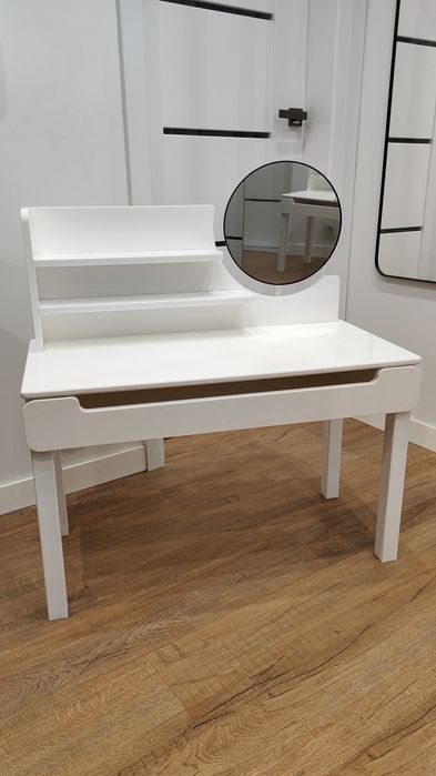 Toaletka dla dziewczynki