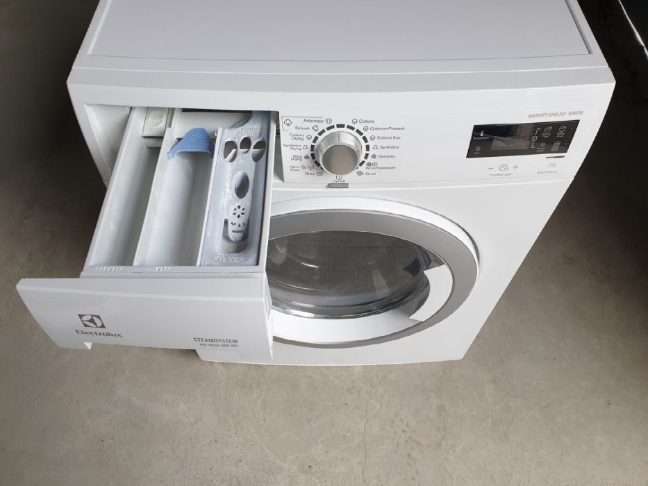 Пральна/стиральная/ машина Electrolux Wash & Dry 8/7 KG з Сушкою