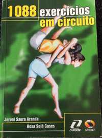 Livro de exercício em circuito