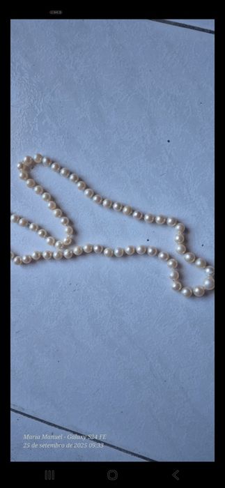 Colar de pérolas Akoya, com fecho em ouro