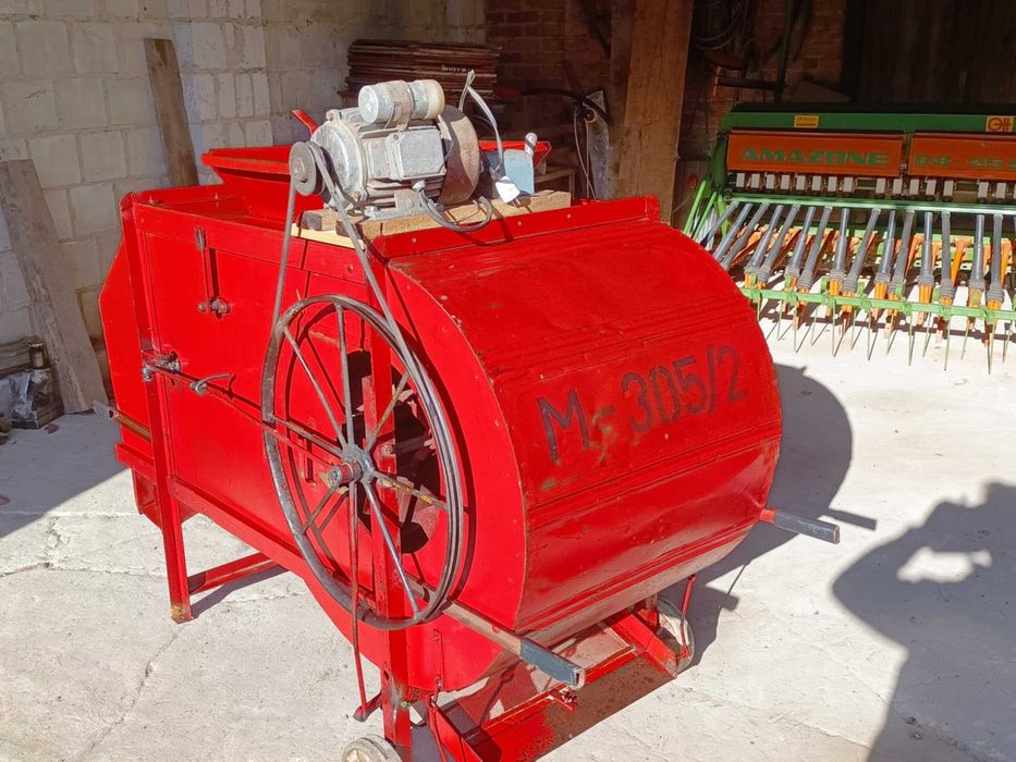 Wialnia fabryczna do czyszczenia zboża M305/2 z silnikiem młynek sita