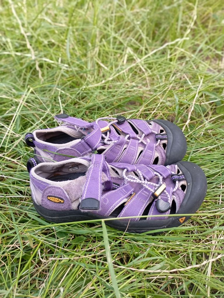 Сандалии  Keen 32