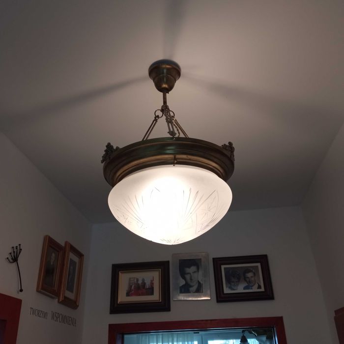 Stylowy żyrandol