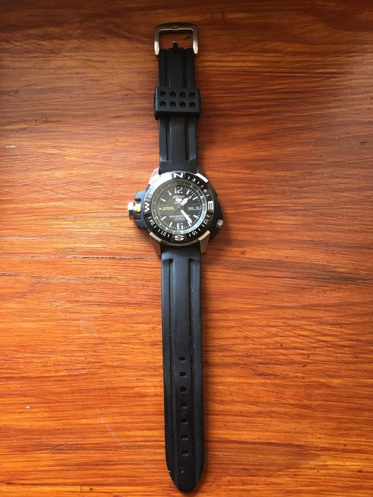 Seiko 5 Sports Map Meter Diver Automatic od Guido Sole (Tecnotempo)