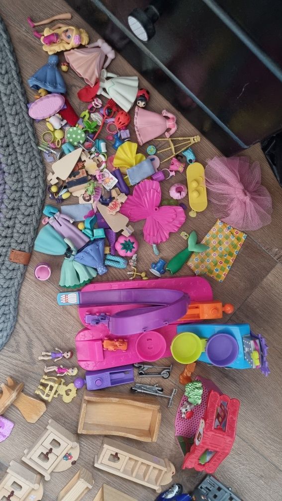 Zestaw laleczek polly pocket księżniczki disney akcesoria samochód kem