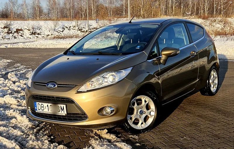 Ford Fiesta Titanium 1,4 Benzyna - Klimatronik , Komputer , Grzane fotele i szyba