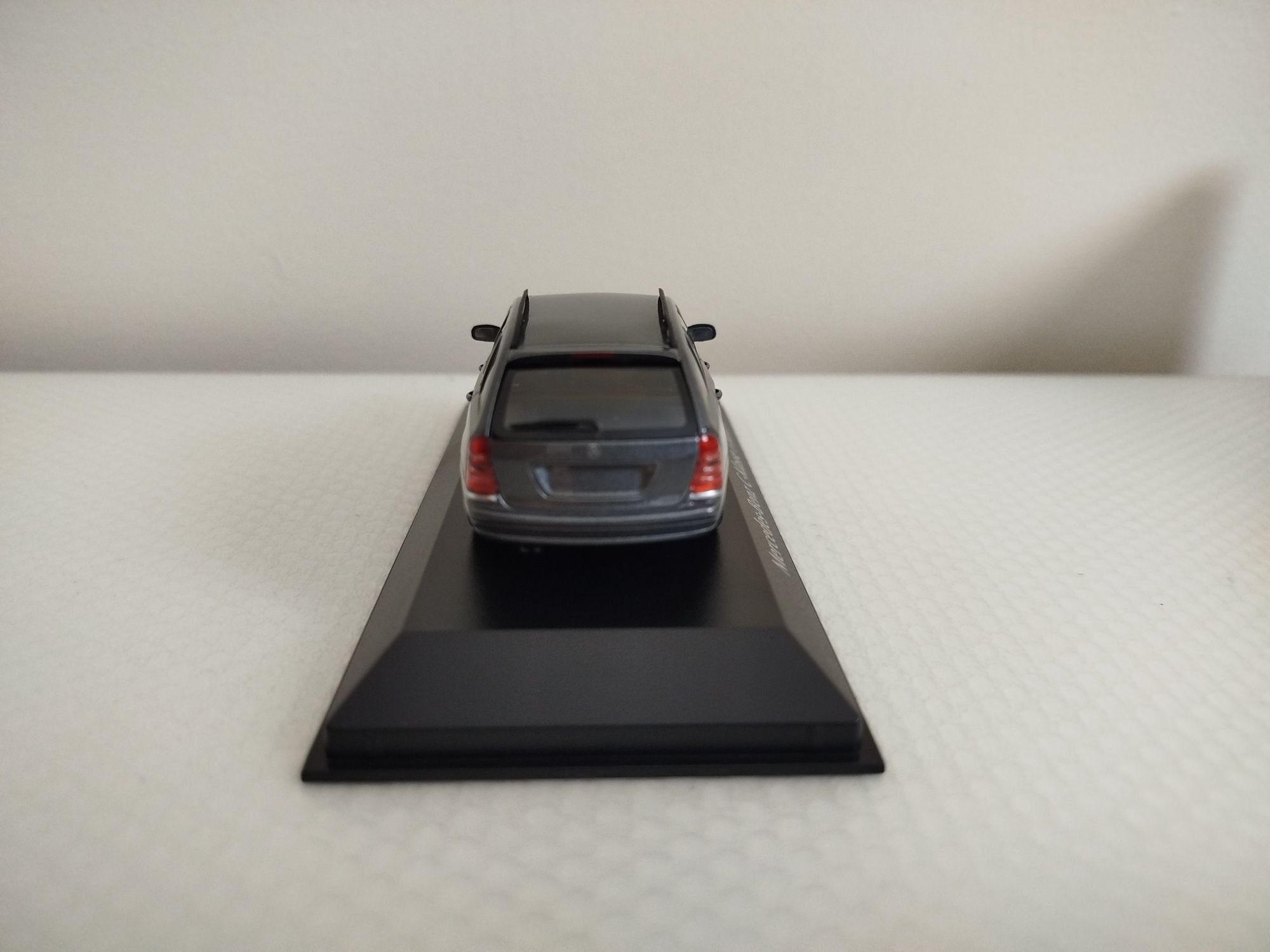 Miniatura Mercedes Classe C Estate 1/43 Nova