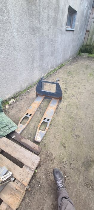 Maszt do widlaka ciągnika