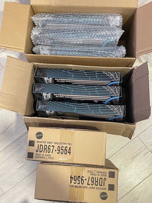 Порожні коробки монстер хай Reel Drama monster high