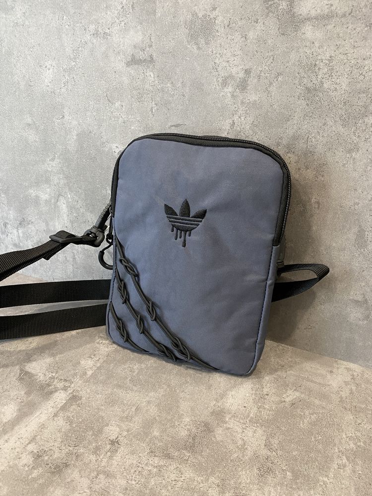 Сумка месенджер через плече Adidas Urban Vibe Custom