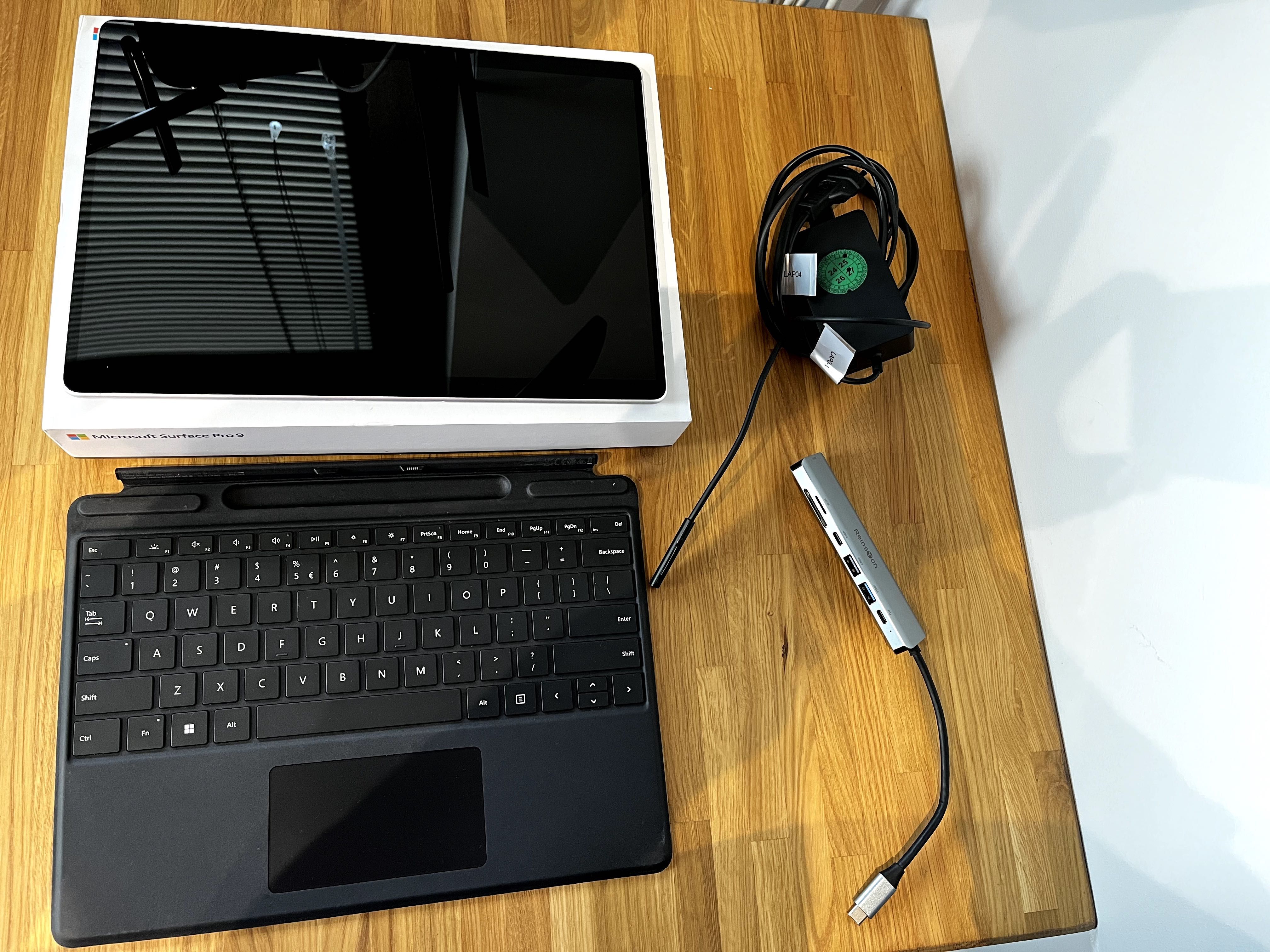 Microsoft Surface Pro 9 | Intel Corei5 | 8GB RAM | 256GB | Windows PRO