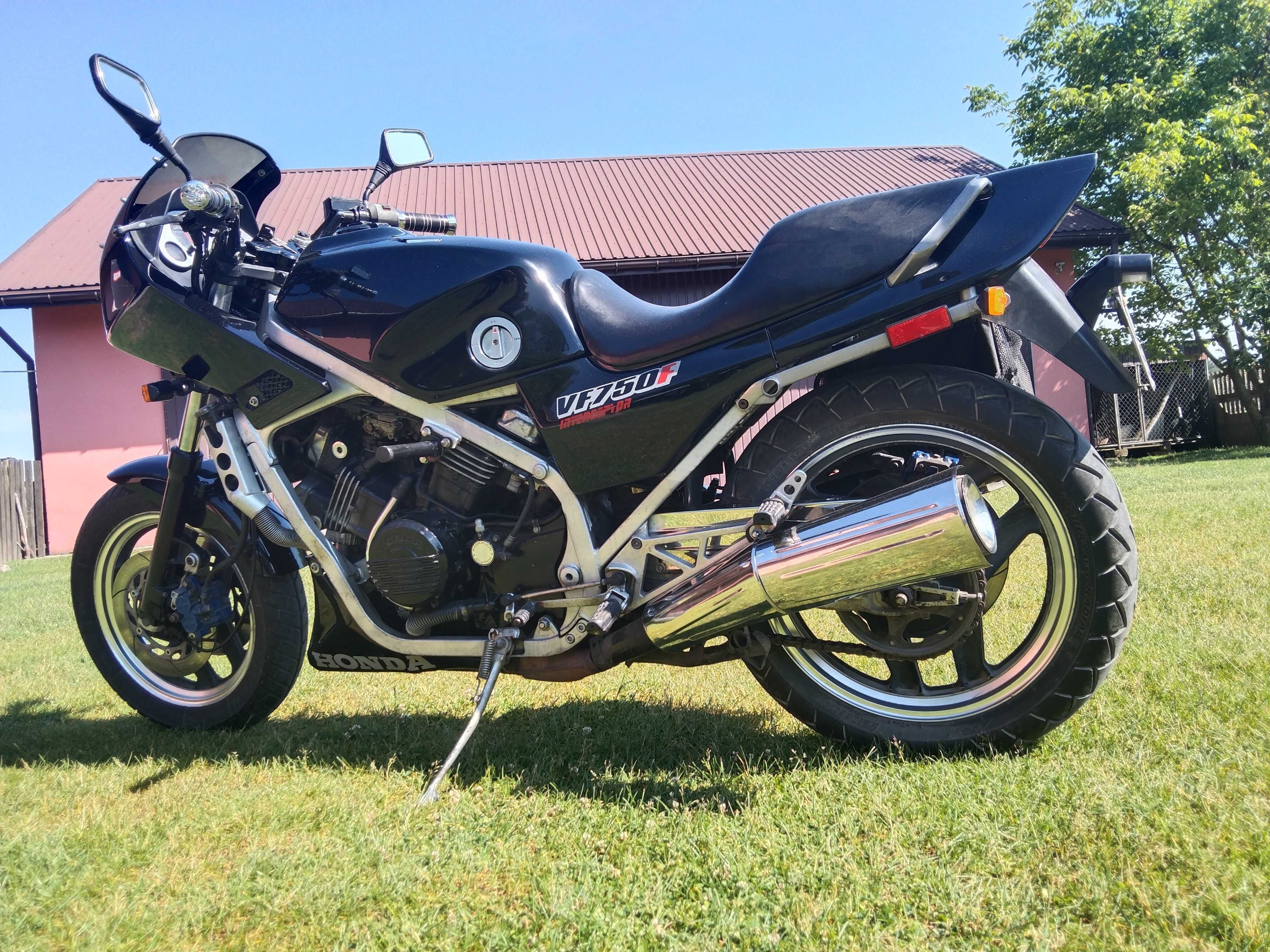 HONDA VF750F INTERCEPTOR V4 DOHC jak Magna turystyczny klasyk ZABYTEK