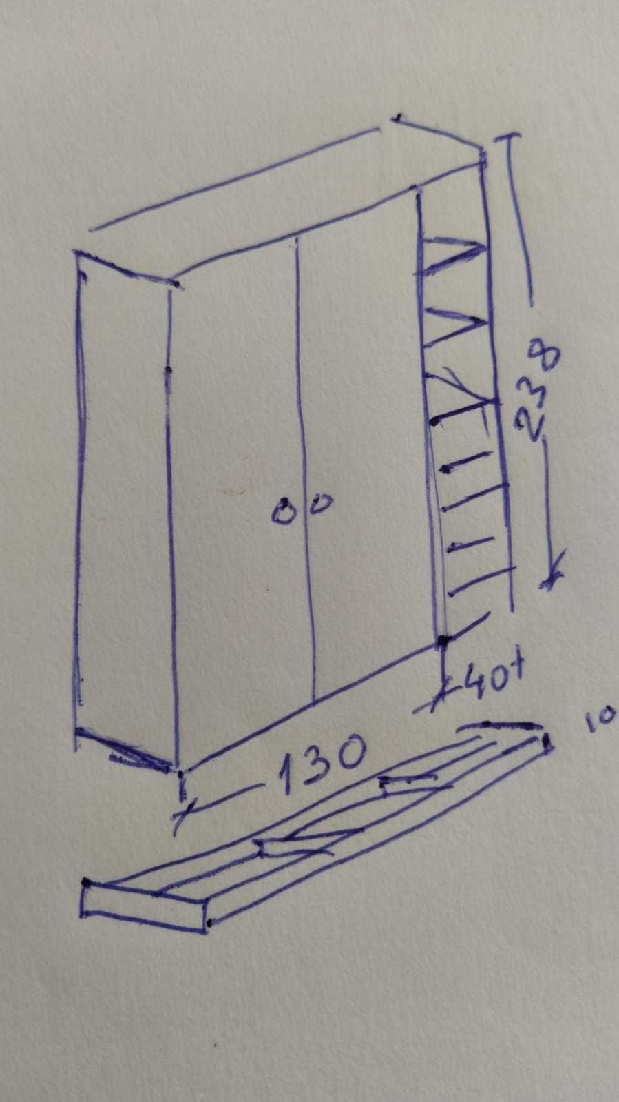 Roupeiro portas lacadas e lateral gavetas e pratelerias com madeira