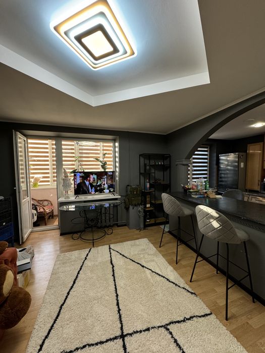 Продаж 2 кімнатної квартири по вул.Глинянський Тракт з ремонтом