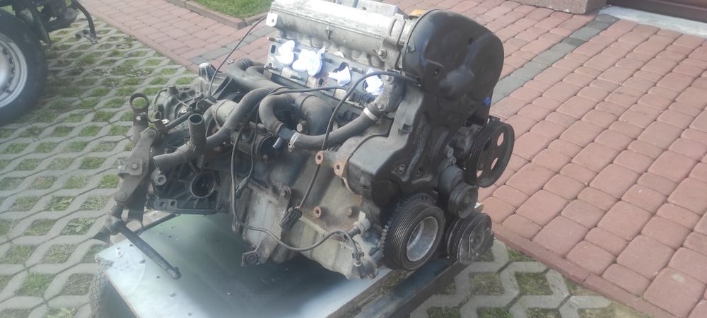 Silnik zbiornik paliwa i inne części do Vectra b