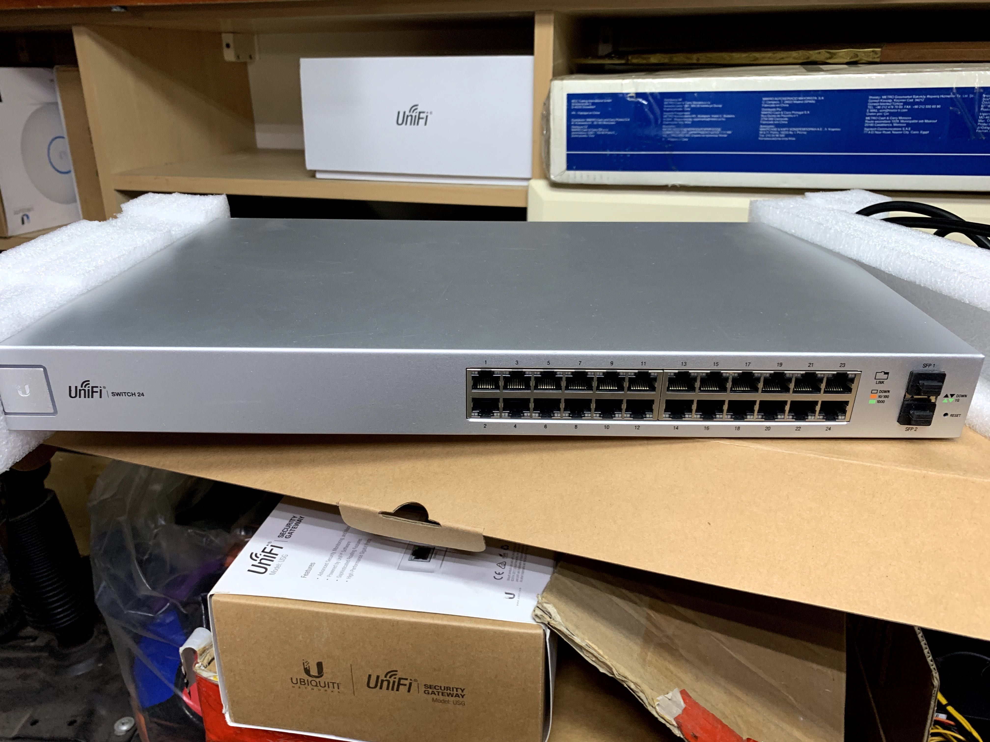 Комутатор свіч Ubiquiti UniFi Switch 24 (US-24)