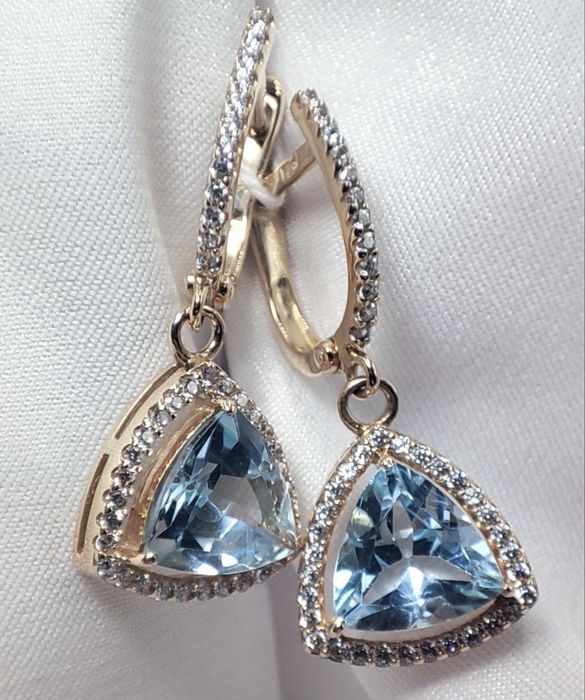 #сережки# золото 585# длина 2,9 см# топаз# цирконий#