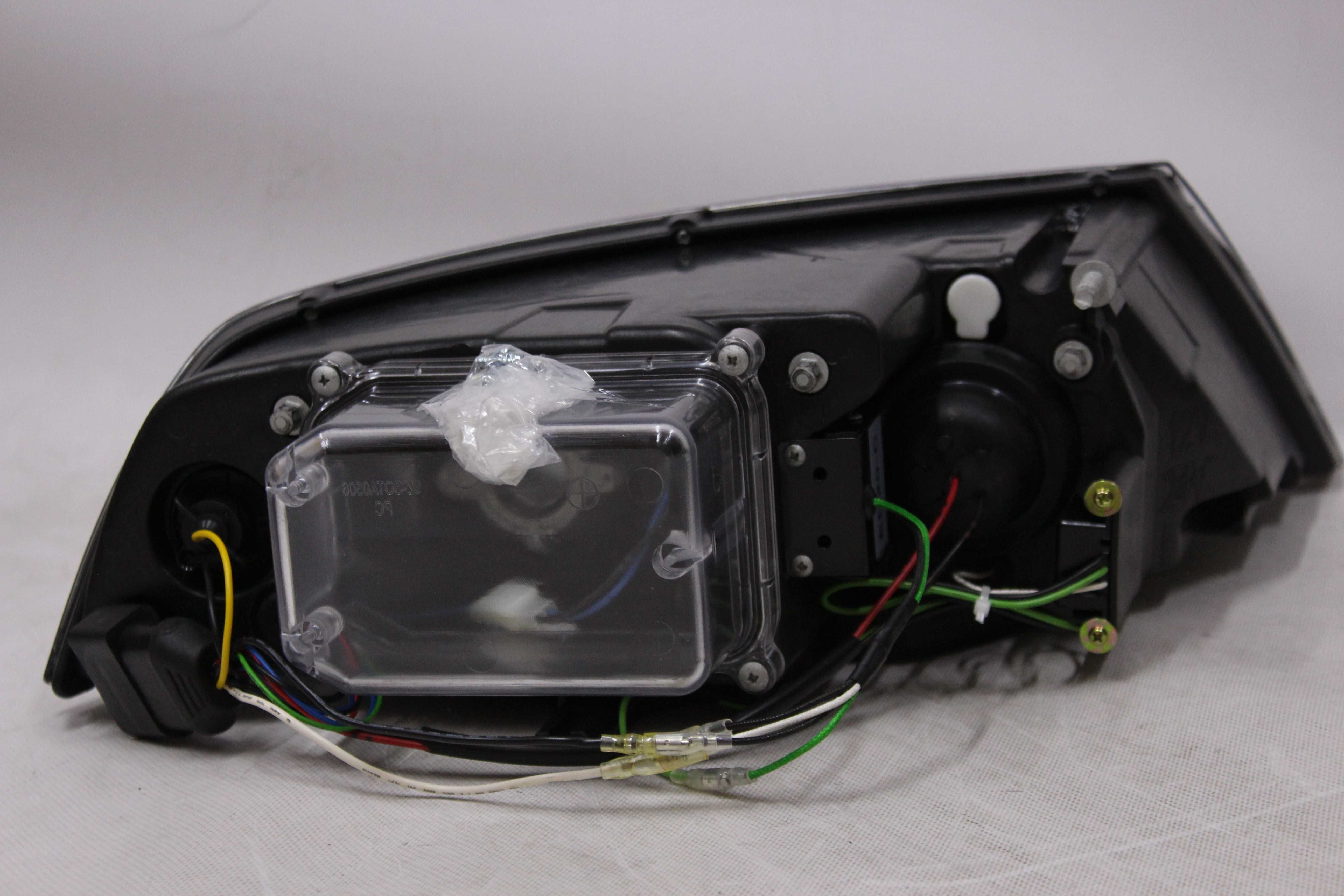 Lampy przednie przód SKODA OCTAVIA 2 II 04-08 XENON D1S LED CHROM NOWE