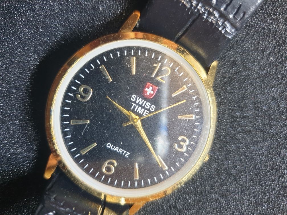 Годинник Swiss time