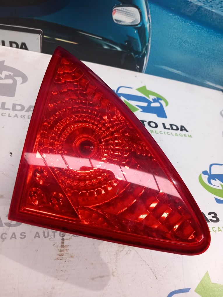 Farolim esquerdo Peugeot 3008
