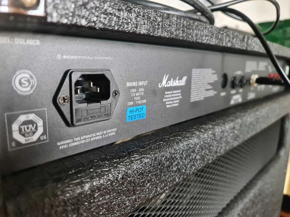 Amplificador Marshall DSL40CR Reverb (última versão + com extras)