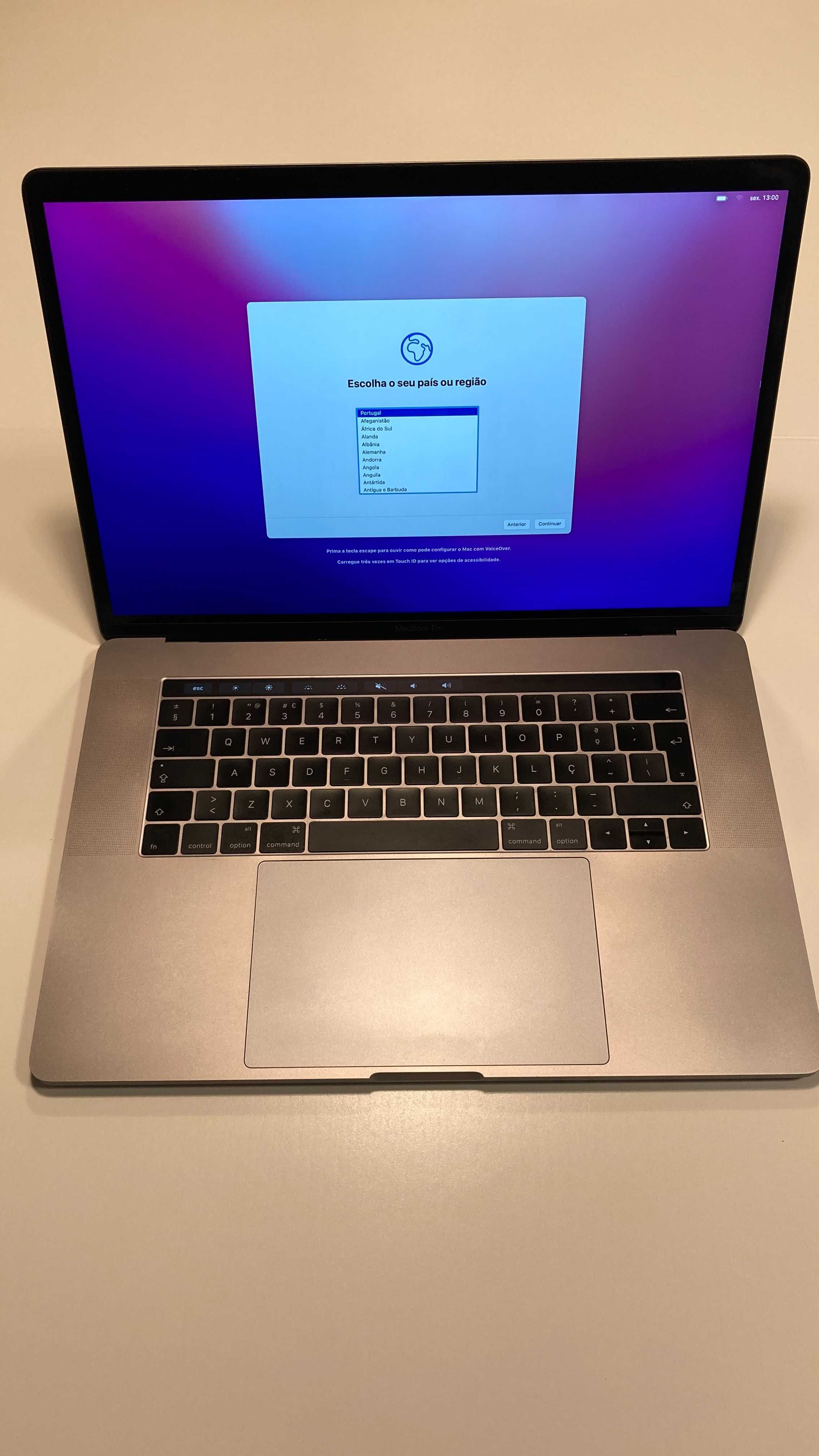MacBook Pro 15,4" Retina com Touch Bar