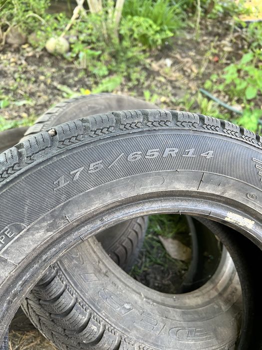 Opony zimowe 14 bardzo dobry stan, 2 sztuki + 1 gratis