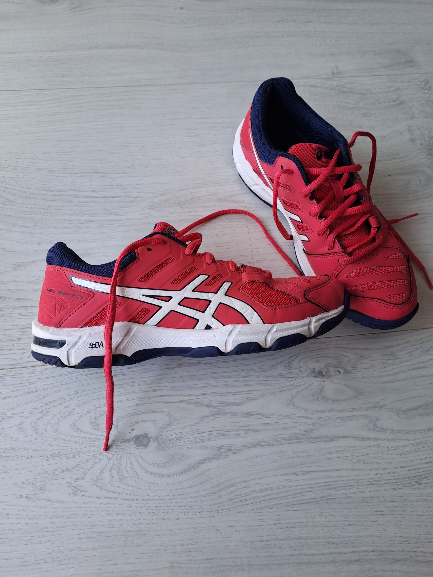 Asics gel-beyond damskie 38